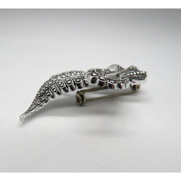 West Germany Flower Brooch Silver Tone Leaf Ribbon 1.5" Vintage Marcasite Look - Picture 5 of 11